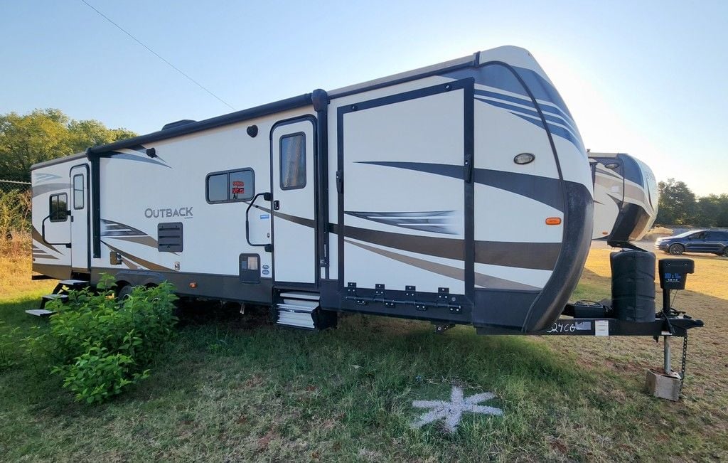 Keystone Outback 324CG